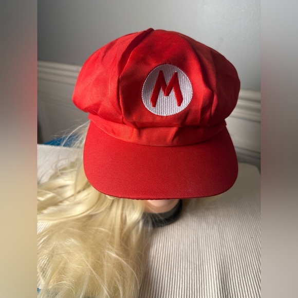 Mario Red 'M' Logo Cap - Picture 6 of 6